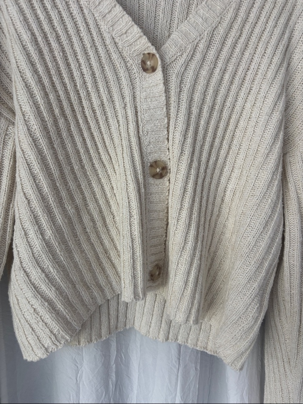 American Eagle Outfitters Beige Ribbed V‑Neck Button Cardigan - Picture 3 of 9